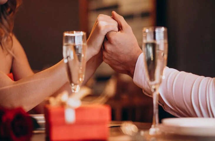 पहली डेट को कैसे बनाएं खास? वीडियो में जानिए 10 असरदार टिप्स जो आपकी मुलाकात को बना देंगे खूबसूरत याद 