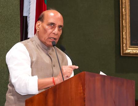 भुज एयरबेस से गरजे रक्षा मंत्री राजनाथ सिंह: ऑपरेशन सिंदूर अभी ट्रेलर था, पूरी फिल्म बाकी है