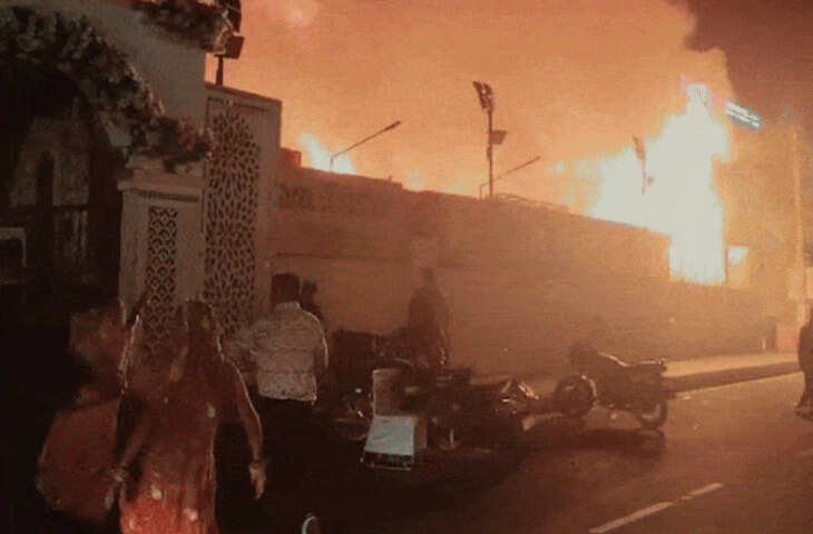 कोटा में शादी के स्टेज पर लगी भीषण आग, दुल्हा- दुल्हन ने भागकर बचाई जान