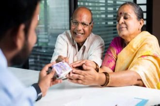 बढ़ा सीनियर सिटीजन सेविंग स्कीम का ब्याज, आप भी आज ही करे निवेश 