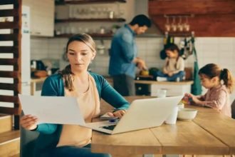 पति की कमाई से नहीं चल रहा घर? तो इस वीडियो में महिलाए जाने 5 हजार में शुरू होने वाले 5 धांसू बिज़नेस आइडियाज 