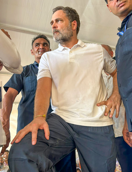 राहुल गांधी के बिहार दौरे पर बवाल: दरभंगा में कार्यक्रम रोकने पर कांग्रेस का NDA सरकार पर तीखा हमला