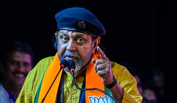 मिथुन चक्रवर्ती के घर पर छाए संकट के बादल! अवैध निर्माण को लेकर BMC ने भेजा नोटिस