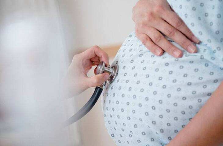 फ्रिज में सुरक्षित किया मातृत्व का सपना! जानें Egg Freezing के फायदे, जोखिम और सही समय और महिलाएं क्यों करती है ऐसा ?