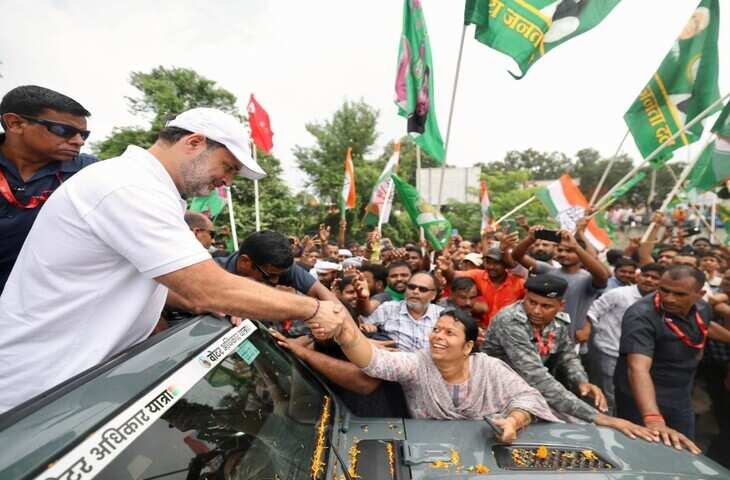भागलपुर में राहुल गांधी और तेजस्वी यादव का भव्य रोड शो, वायरल क्लिप में देखे उमड़ा जनसैलाब और युवाओं का जबरदस्त उत्साह