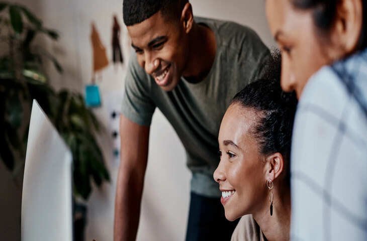 वीडियो में जाने व्यक्तिगत विकास के 10 अनिवार्य चरण जो आपकी सफलता की राह को बनाएंगे आसान 