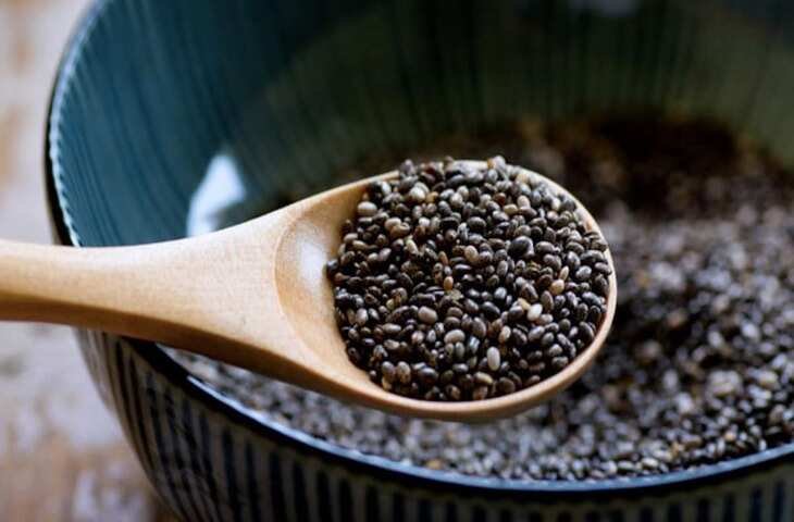 वेट लॉस से लेकर ग्लोइंग स्किन के लिए भी लाभदायक है ये काले बीज, बॉलीवुड एक्ट्रेसेस भी इस एमान्ति है अपनी फिटनेस का सीक्रेट 