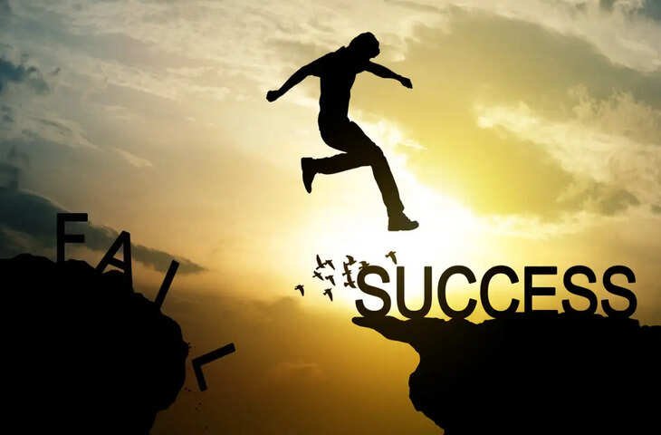 सक्सेस पाने के बाद उसे संभालना बड़ी जिम्मेदारी, लीक्ड वीडियो में जानें वो गलतियाँ जो इंसान को पल में अर्श से फर्श पर ला सकती हैं