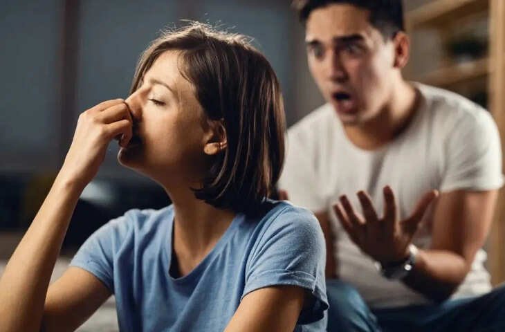 अगर आपको भी अपने पार्टनर पर होता है शक तो जरूर पढ़े ये Relationship Advice, जानें कैसे दूर करें भरोसे की कमी