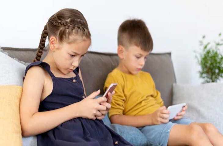 ऑनलाइन गेम टास्क ने ली गाजियाबाद में तीन बहनों की जान, जाने अपने बच्चे को इससे कैसे रखे दूर 