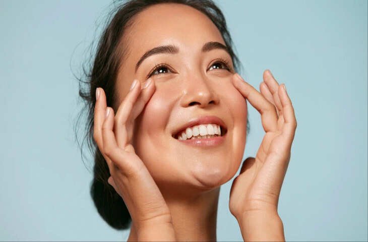 Age 30 Skincare Tips: अब वक्त है स्किन केयर बदलने का, अपनाएं ये रूटीन और पाएं ग्लोइंग स्किन